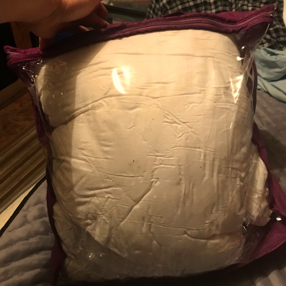 Twin size mattress cover with the extra cushion in it